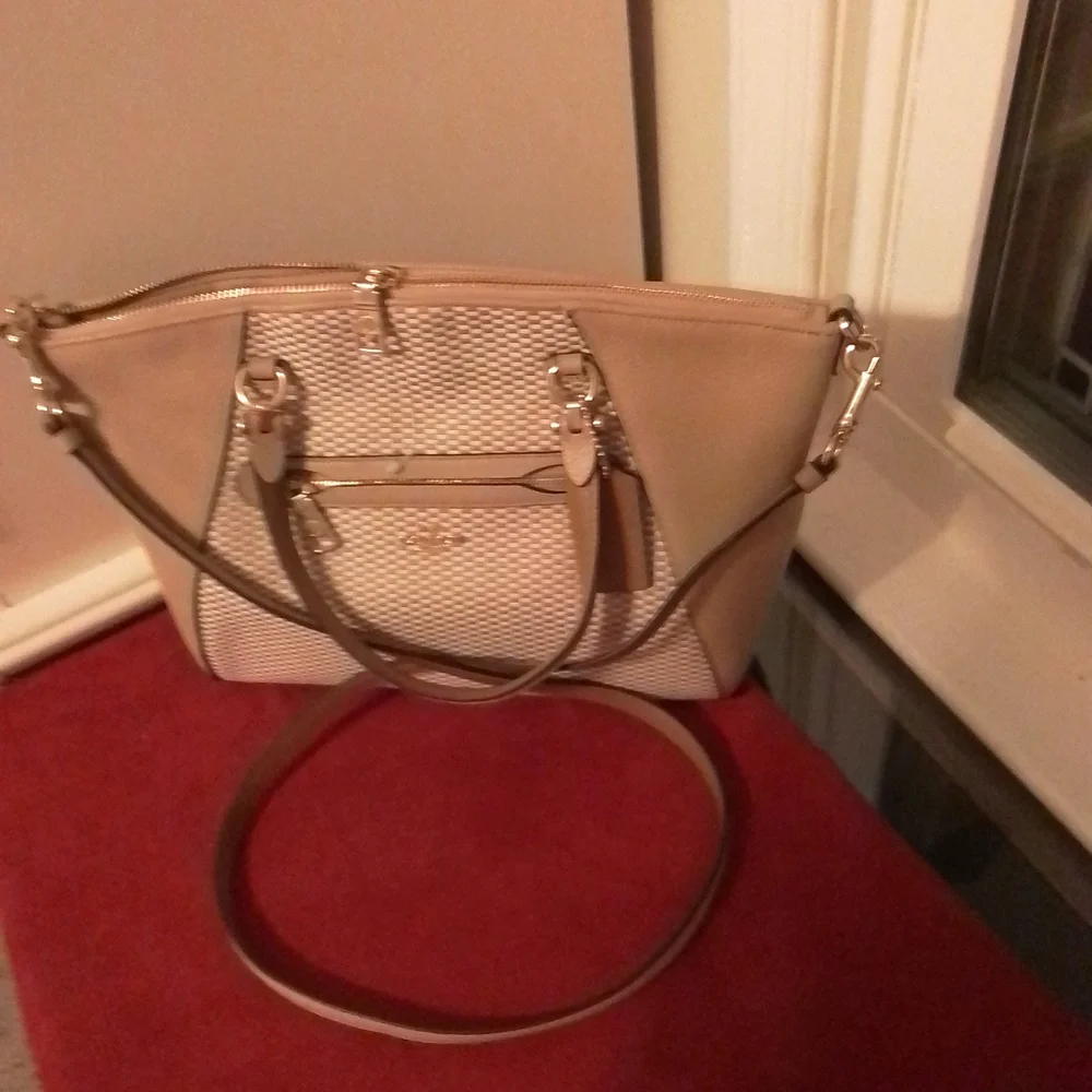 NEW Coach Prairie       Tan/Cream Satchel and Crossbody - Picture 10 of 15